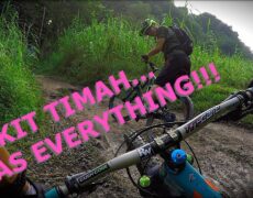 Descubre la emocionante escalada en roca en Bukit Timah, la joya turística de Singapur