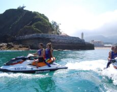 Descubre la adrenalina del turismo acuático: Excursión en moto de agua en Sentosa, Singapur
